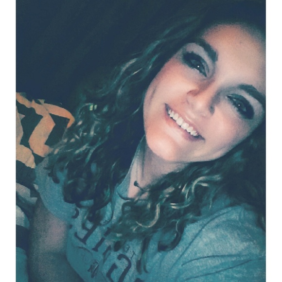 Meet Your Posher! - Picture 1 of 1